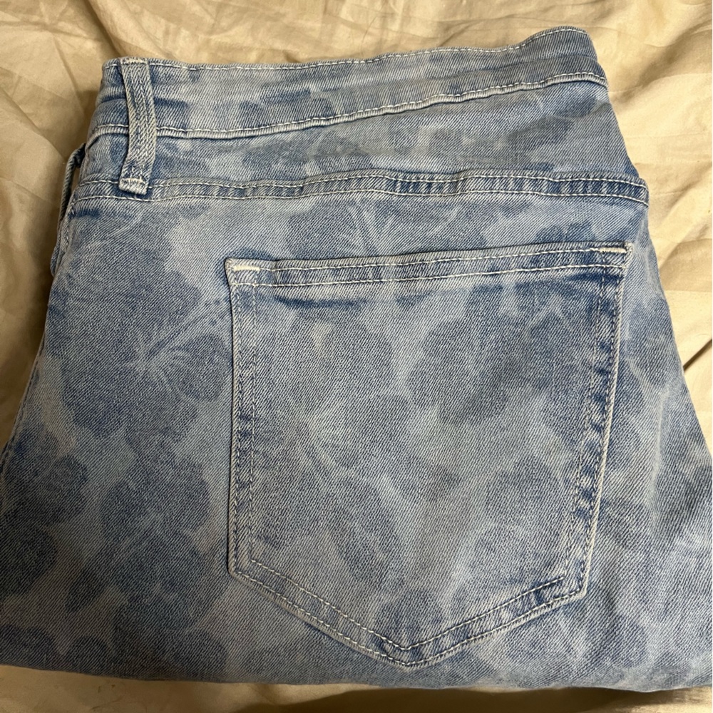 GAP SIZE 31 WOMEN FLORAL PRINT JEANS